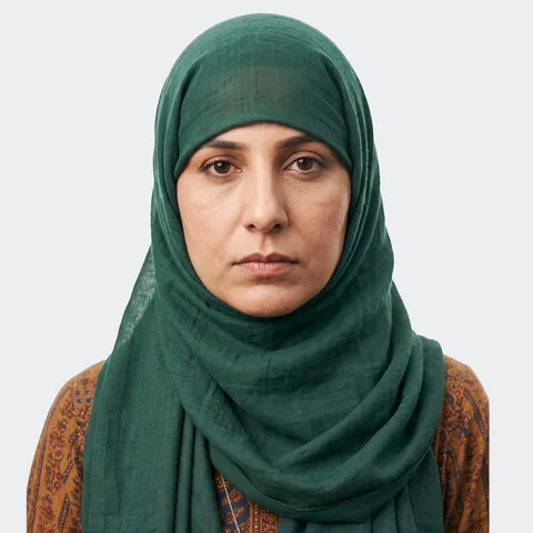 Religious head covering with the full face visible